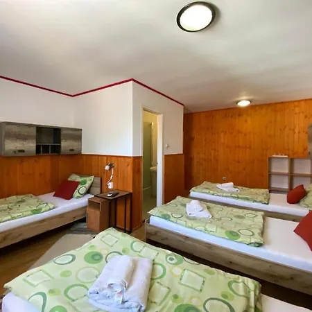 Franc Llagami - Hotel Vecsés